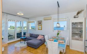 Modern Apartment With Sea View And Secure Garage